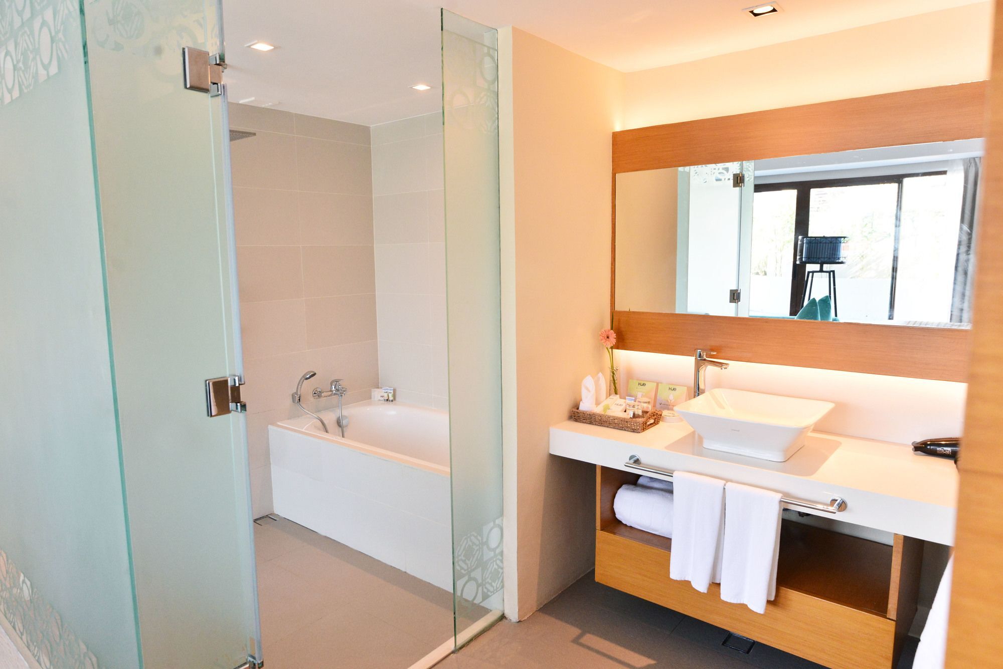 Hue Hotels And Resorts Boracay Managed By Hii Manoc-Manoc Dış mekan fotoğraf